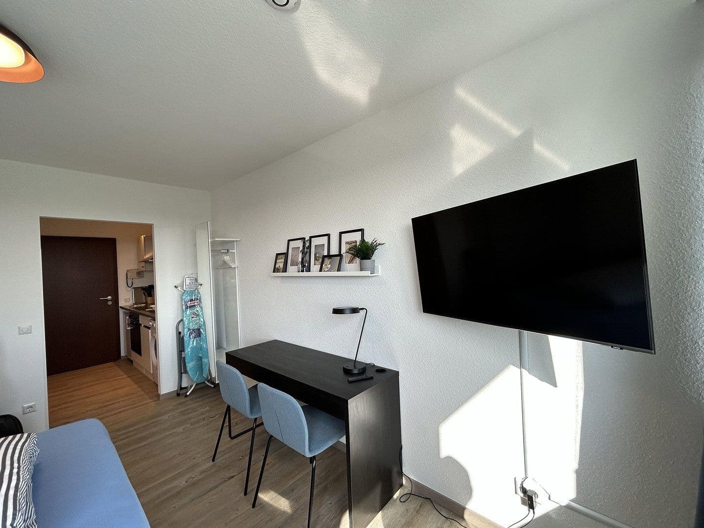 Pronájem bytu 1+1 23 m², Plieninger Straße 100, Stuttgart Möhringen, Bádensko-Württembersko Pronájem bytu 1+1 23 m², Plieninger Straße 100, Stuttgart Möhringen, Bádensko-Württembersko