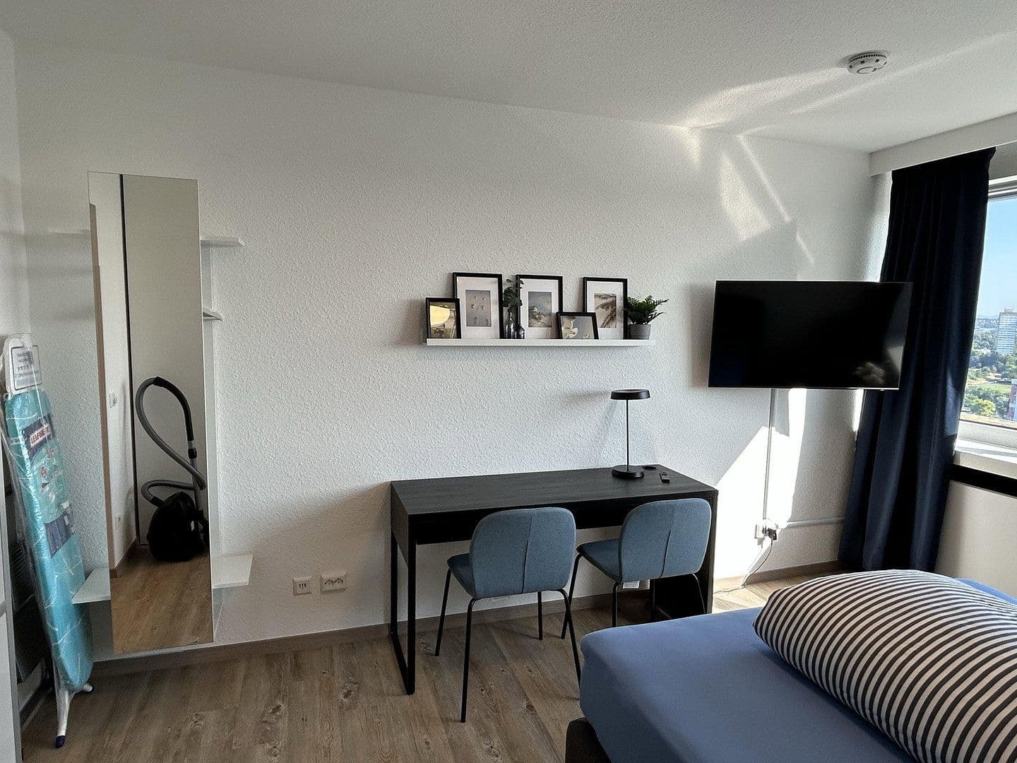Pronájem bytu 1+1 23 m², Plieninger Straße 100, Stuttgart Möhringen, Bádensko-Württembersko Pronájem bytu 1+1 23 m², Plieninger Straße 100, Stuttgart Möhringen, Bádensko-Württembersko