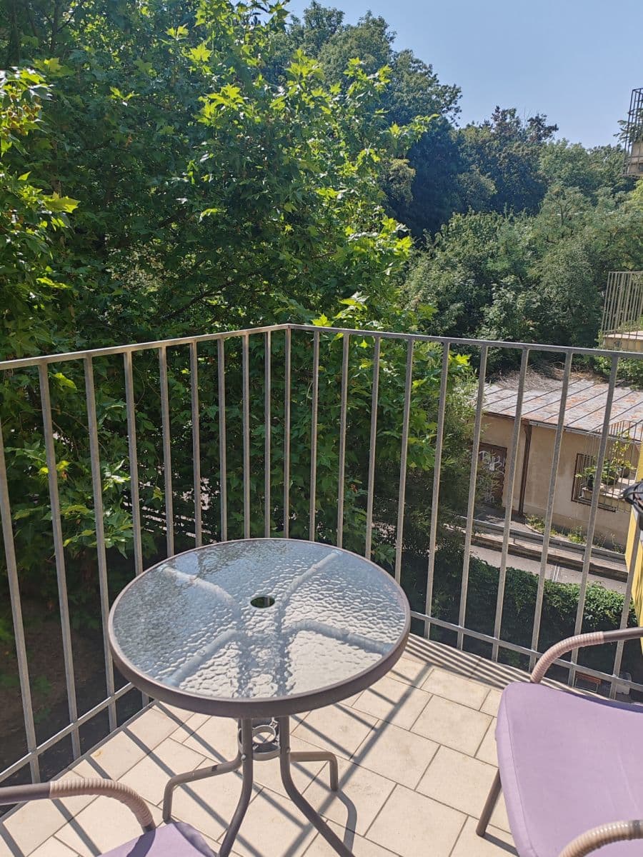 Pronájem bytu 1+kk 46 m², Jeseniova, Praha, Praha Pronájem bytu 1+kk 46 m², Jeseniova, Praha, Praha