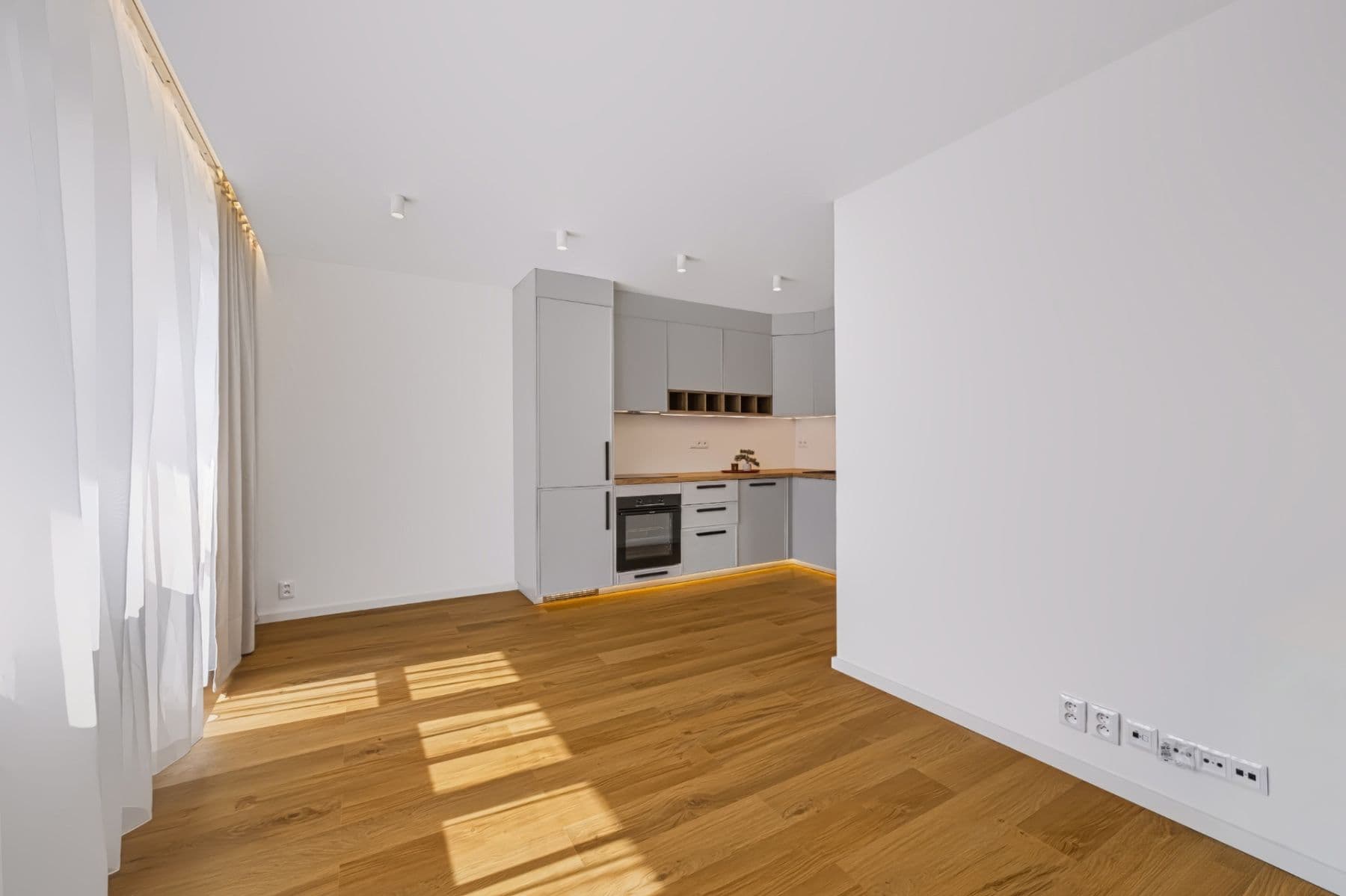 Prodej bytu 4+kk 78 m², Hlavní, Praha, Praha Prodej bytu 4+kk 78 m², Hlavní, Praha, Praha