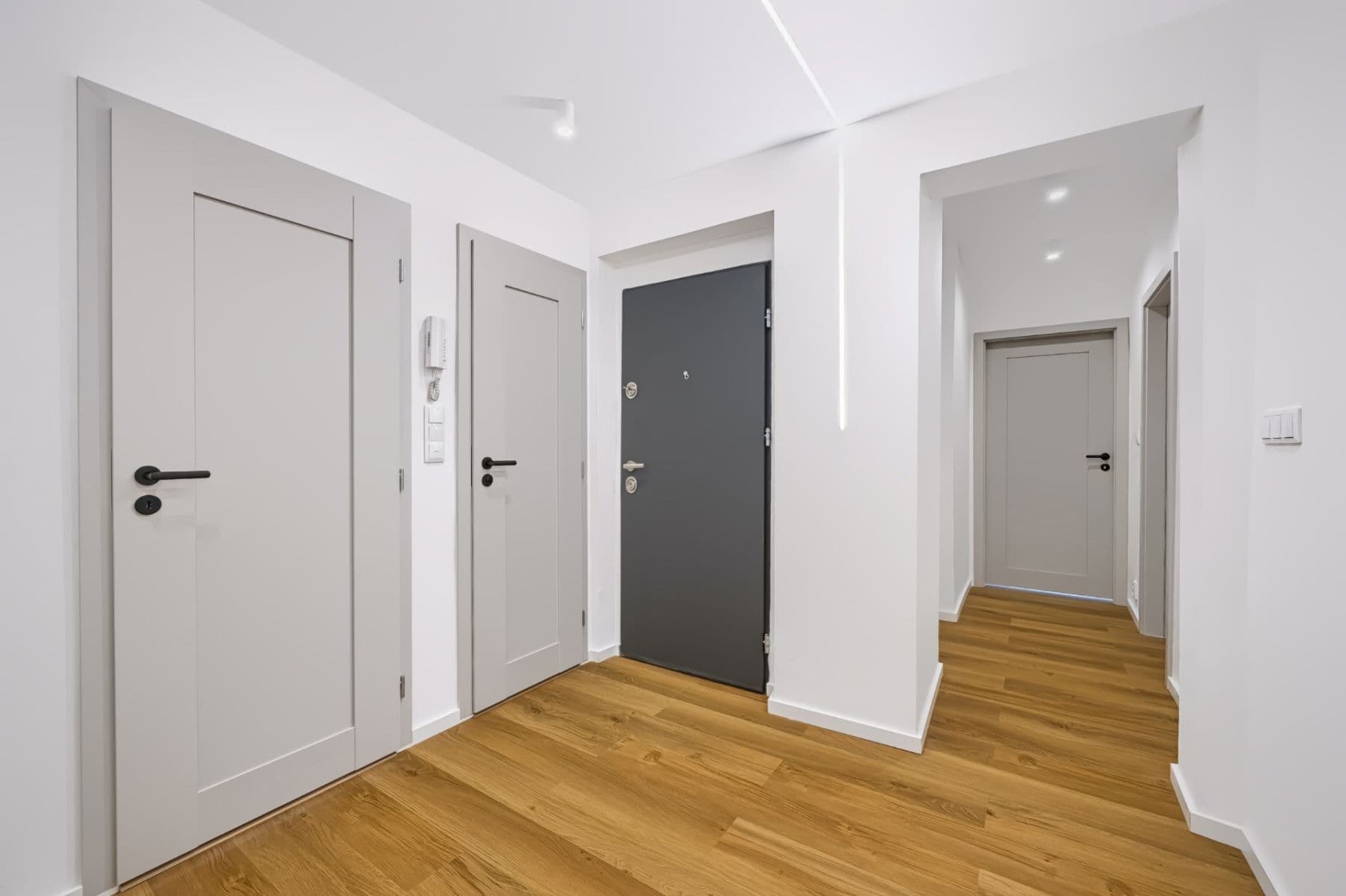 Prodej bytu 4+kk 78 m², Hlavní, Praha, Praha Prodej bytu 4+kk 78 m², Hlavní, Praha, Praha