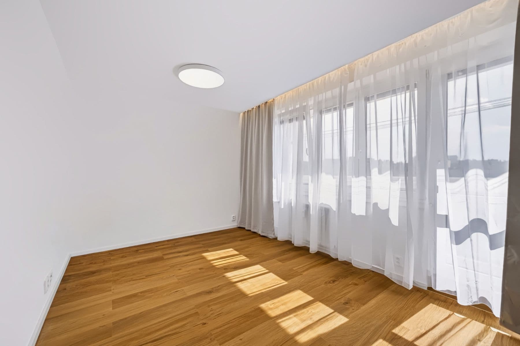 Prodej bytu 4+kk 78 m², Hlavní, Praha, Praha Prodej bytu 4+kk 78 m², Hlavní, Praha, Praha