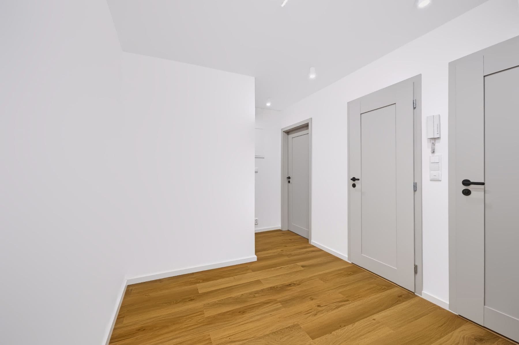 Prodej bytu 4+kk 78 m², Hlavní, Praha, Praha Prodej bytu 4+kk 78 m², Hlavní, Praha, Praha