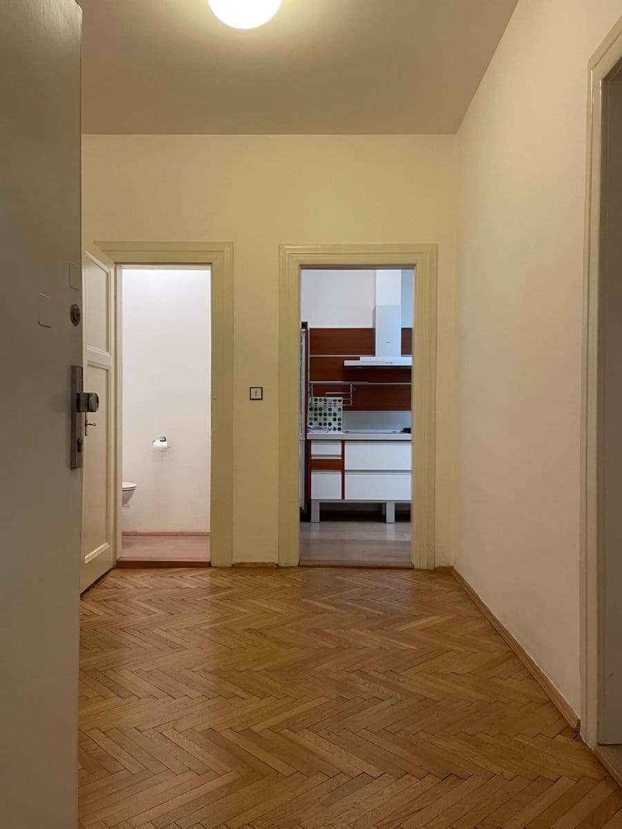 Pronájem bytu 3+1 110 m², Lucemburská, Praha, Praha Pronájem bytu 3+1 110 m², Lucemburská, Praha, Praha