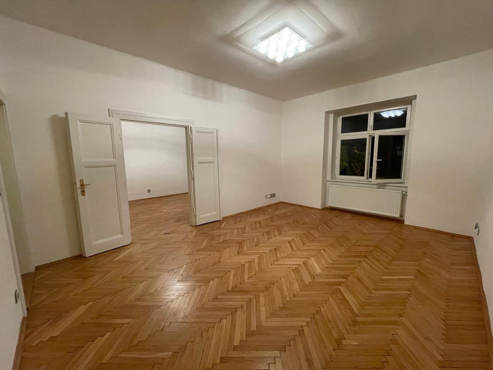 Pronájem bytu 3+1 110 m², Lucemburská, Praha, Praha Pronájem bytu 3+1 110 m², Lucemburská, Praha, Praha
