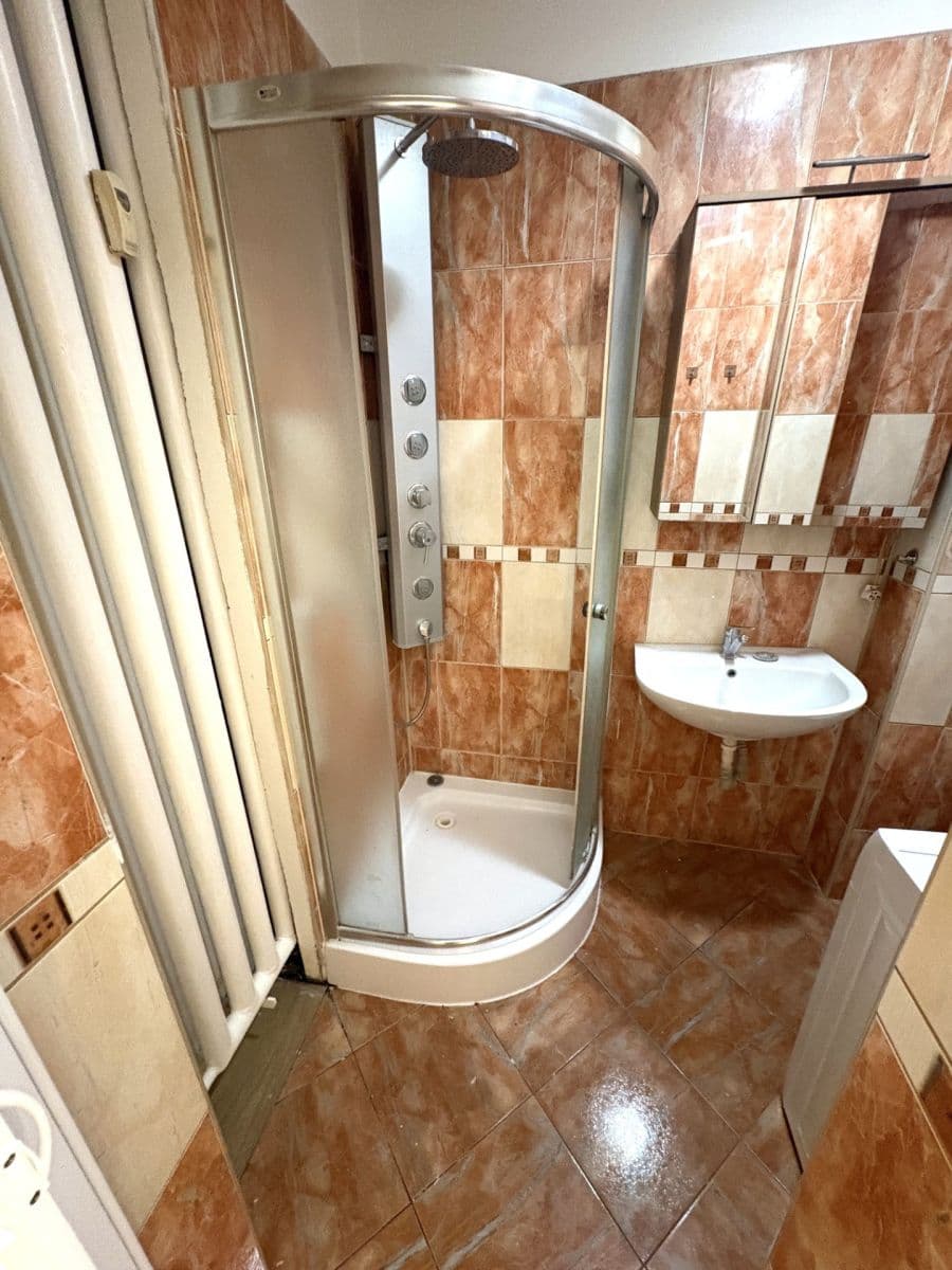 Prodej bytu 1+1 40 m², Sokolská, Praha, Praha Prodej bytu 1+1 40 m², Sokolská, Praha, Praha