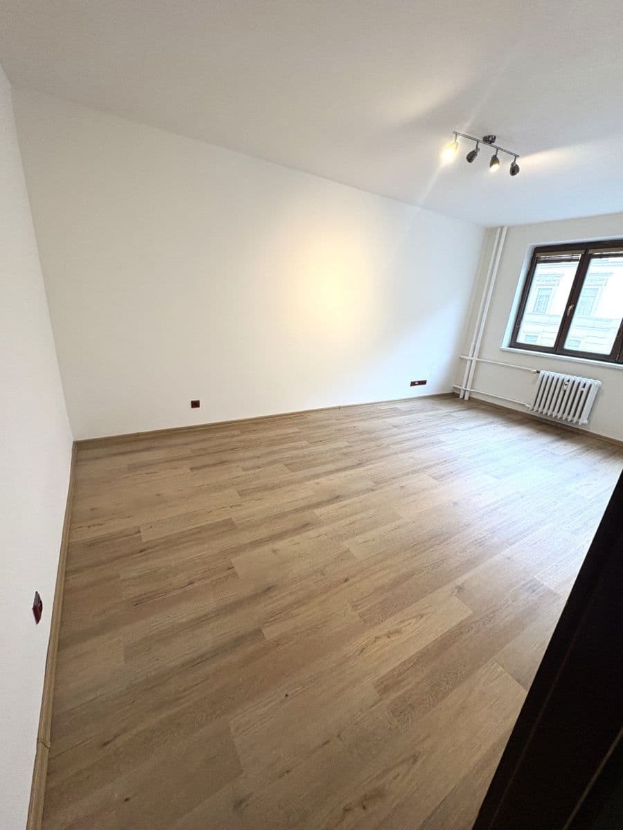 Prodej bytu 1+1 40 m², Sokolská, Praha, Praha Prodej bytu 1+1 40 m², Sokolská, Praha, Praha
