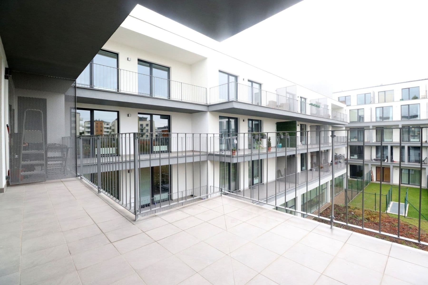 Pronájem bytu 2+kk 53 m², Velvarská, Horoměřice, Středočeský kraj Pronájem bytu 2+kk 53 m², Velvarská, Horoměřice, Středočeský kraj