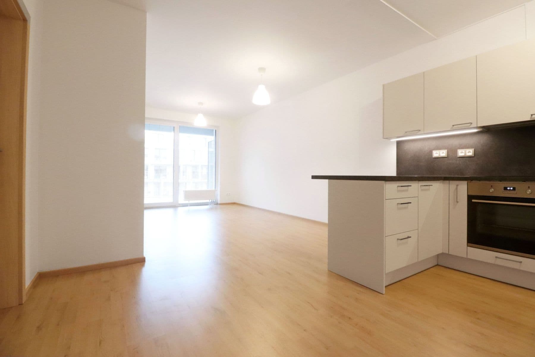 Pronájem bytu 2+kk 53 m², Velvarská, Horoměřice, Středočeský kraj Pronájem bytu 2+kk 53 m², Velvarská, Horoměřice, Středočeský kraj