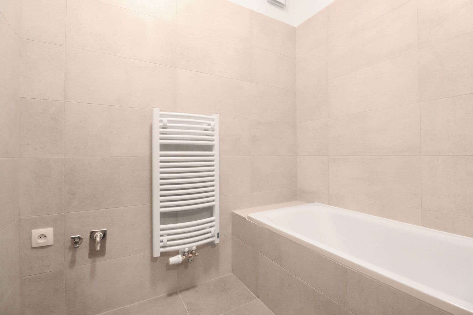 Pronájem bytu 2+kk 53 m², Velvarská, Horoměřice, Středočeský kraj Pronájem bytu 2+kk 53 m², Velvarská, Horoměřice, Středočeský kraj