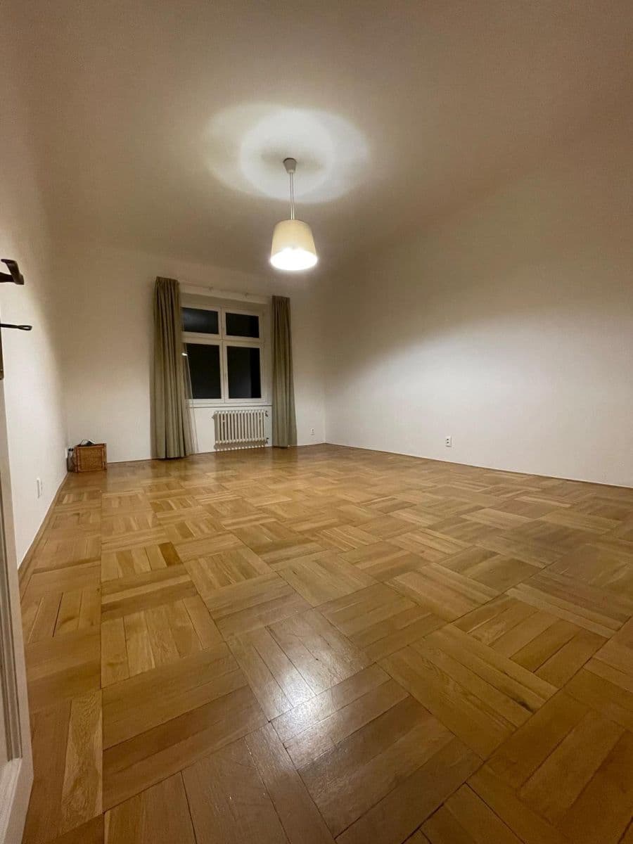 Pronájem bytu 3+1 110 m², Lucemburská, Praha, Praha Pronájem bytu 3+1 110 m², Lucemburská, Praha, Praha