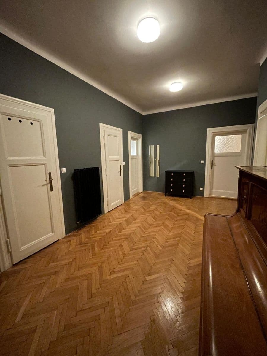 Pronájem bytu 3+1 110 m², Lucemburská, Praha, Praha Pronájem bytu 3+1 110 m², Lucemburská, Praha, Praha