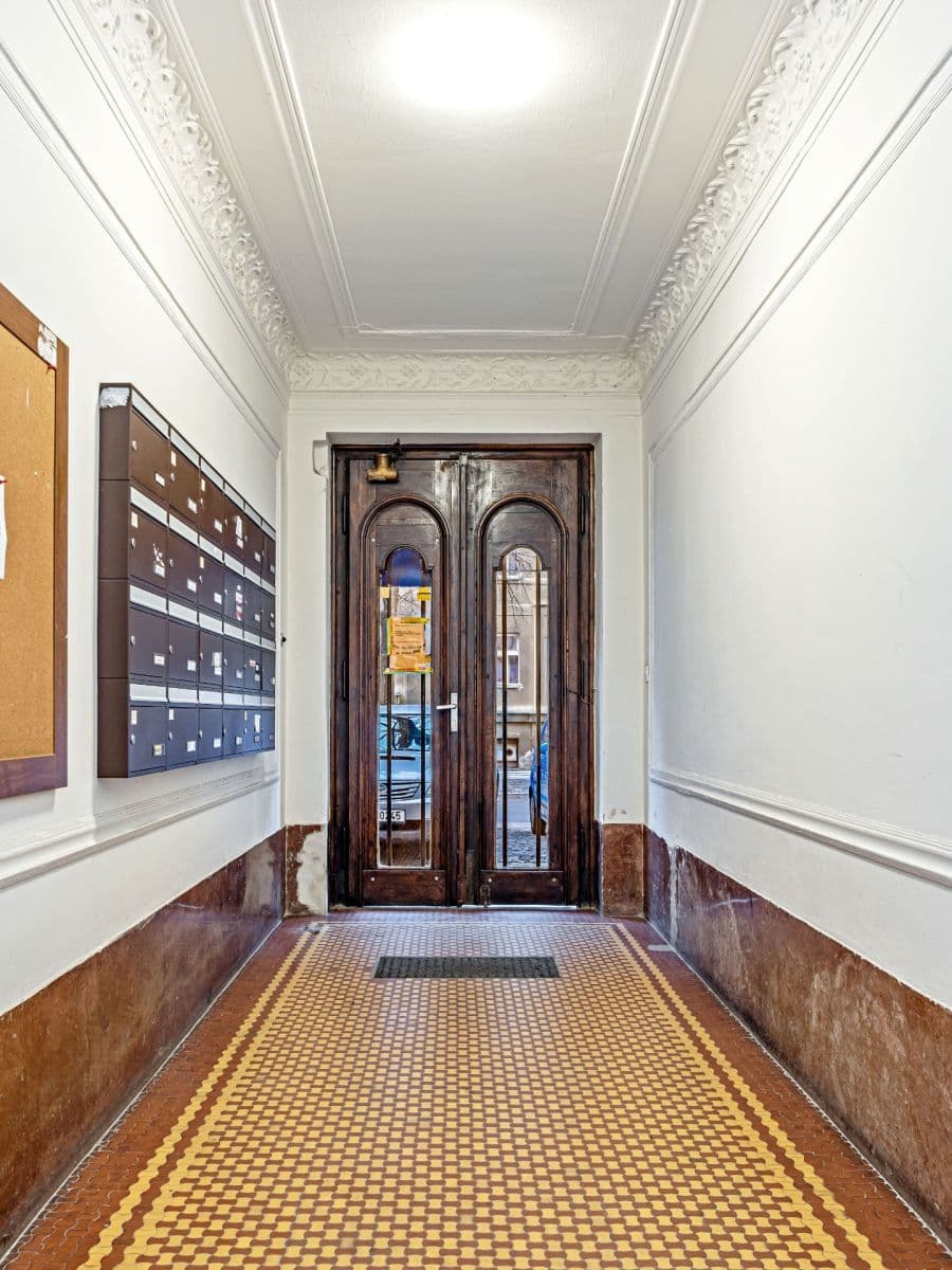 Pronájem bytu 3+1 110 m², Lucemburská, Praha, Praha Pronájem bytu 3+1 110 m², Lucemburská, Praha, Praha
