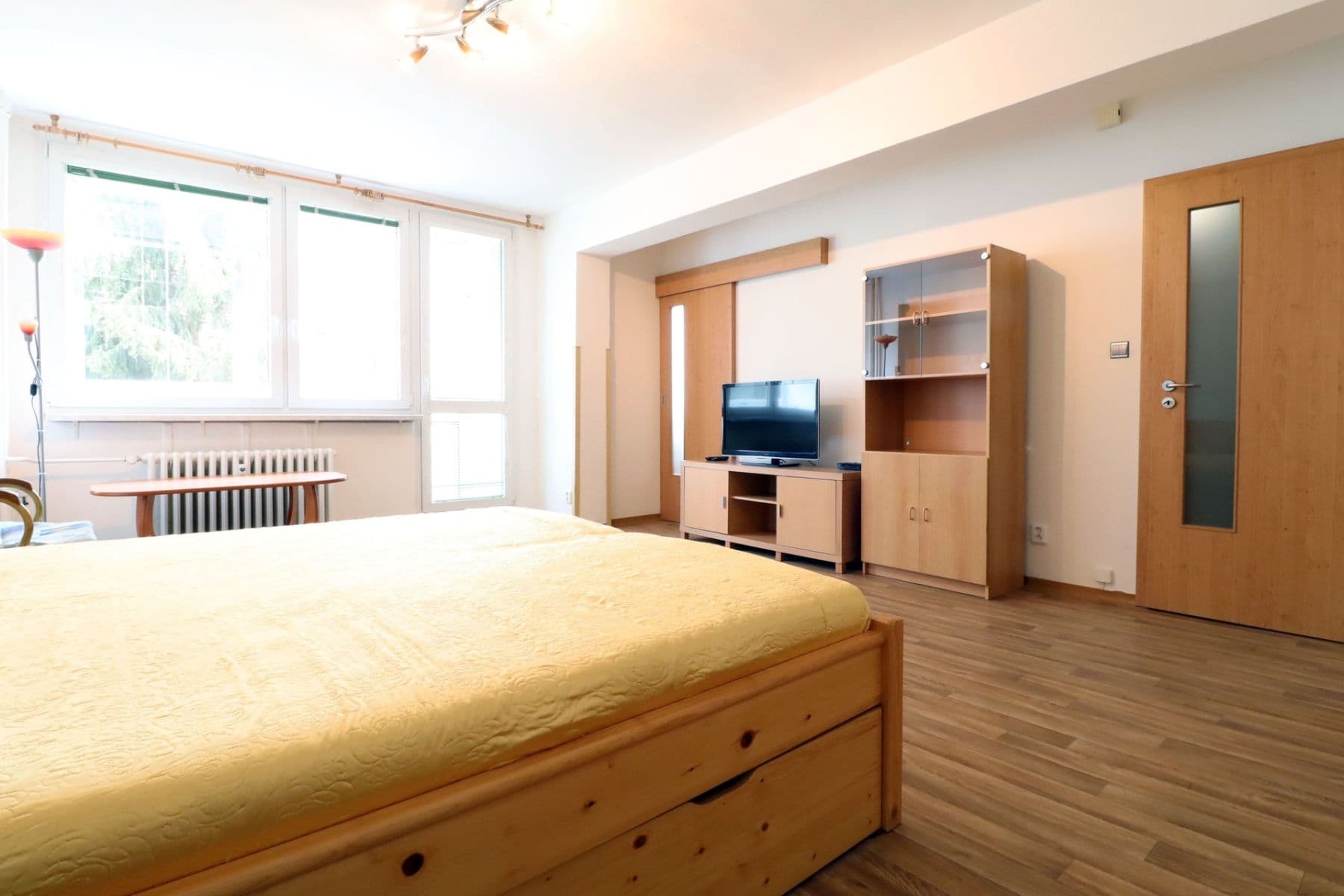 Pronájem bytu 1+1 44 m², Jana Švermy, Benešov, Středočeský kraj Pronájem bytu 1+1 44 m², Jana Švermy, Benešov, Středočeský kraj