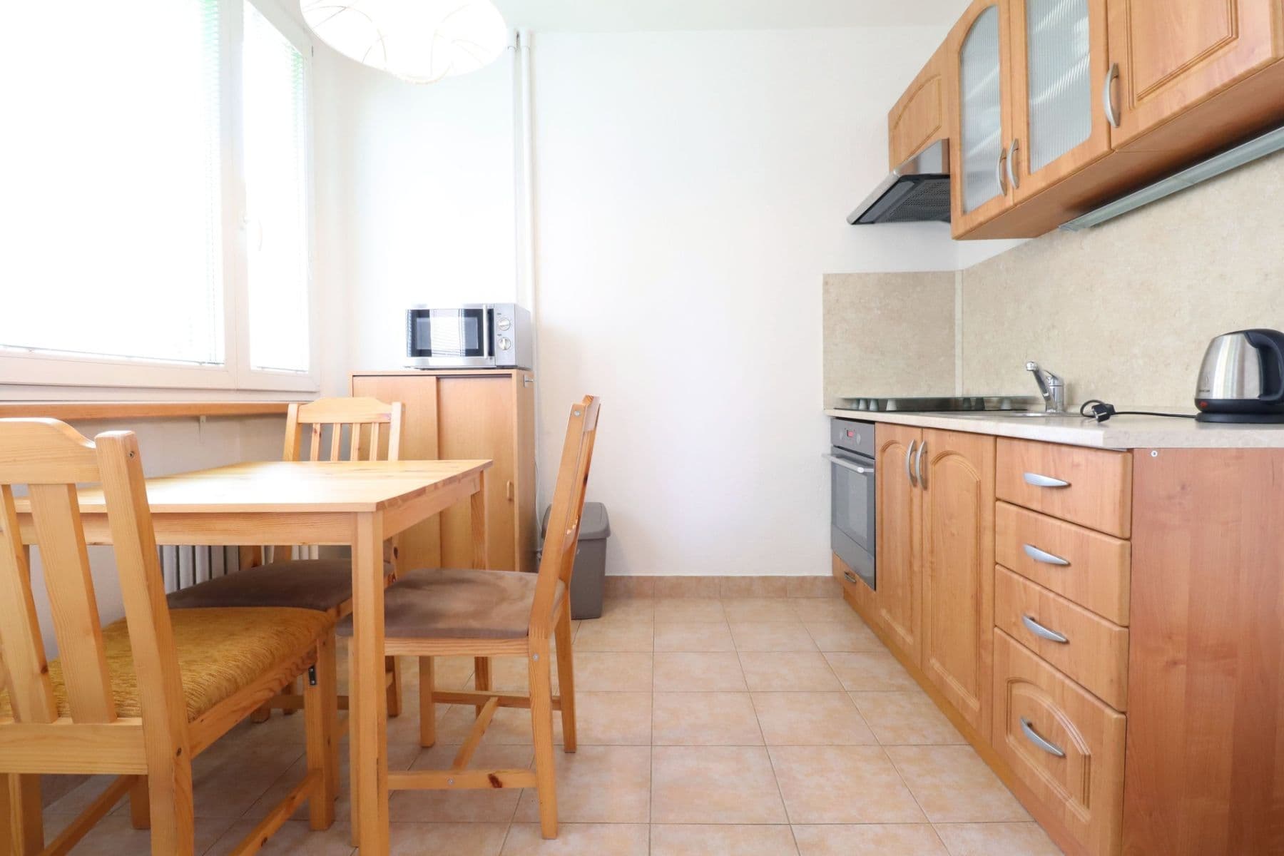 Pronájem bytu 1+1 44 m², Jana Švermy, Benešov, Středočeský kraj Pronájem bytu 1+1 44 m², Jana Švermy, Benešov, Středočeský kraj