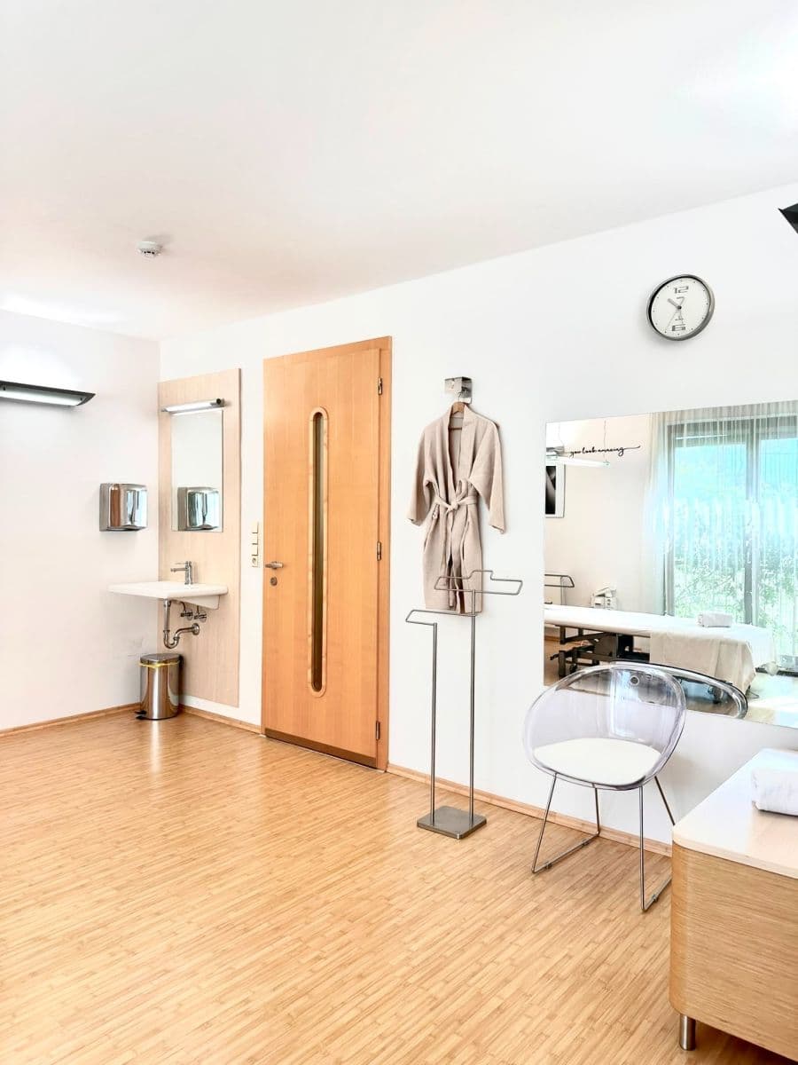 Pronájem nebytového prostoru 20 m², Filmařská, Praha, Praha Pronájem nebytového prostoru 20 m², Filmařská, Praha, Praha