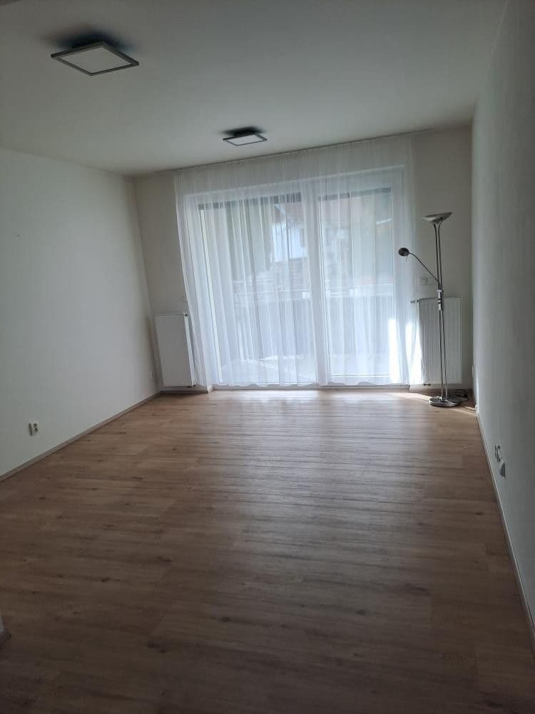 Pronájem bytu 1+kk 40 m², Lovčičky, Jihomoravský kraj Pronájem bytu 1+kk 40 m², Lovčičky, Jihomoravský kraj