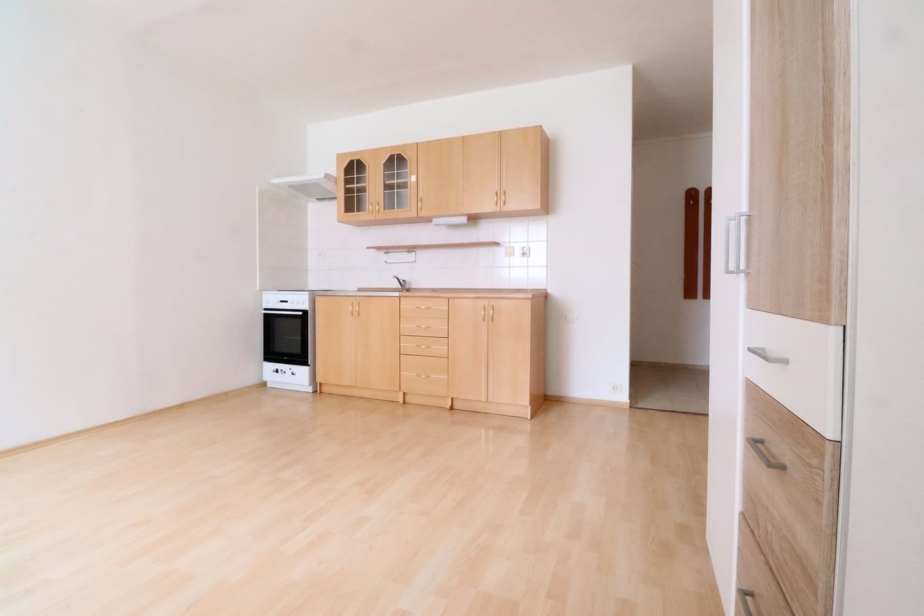 Pronájem bytu 1+kk 25 m², Jílovská, Praha, Praha Pronájem bytu 1+kk 25 m², Jílovská, Praha, Praha