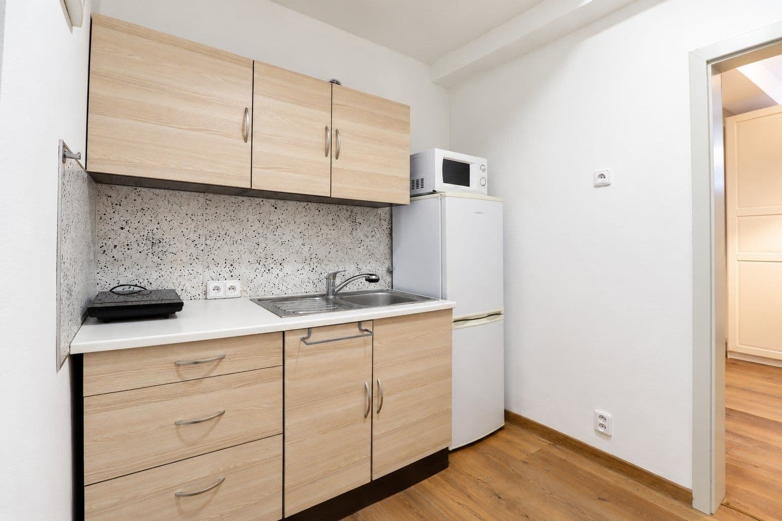 Pronájem bytu 1+kk 22 m², Velvarská, Praha, Praha Pronájem bytu 1+kk 22 m², Velvarská, Praha, Praha
