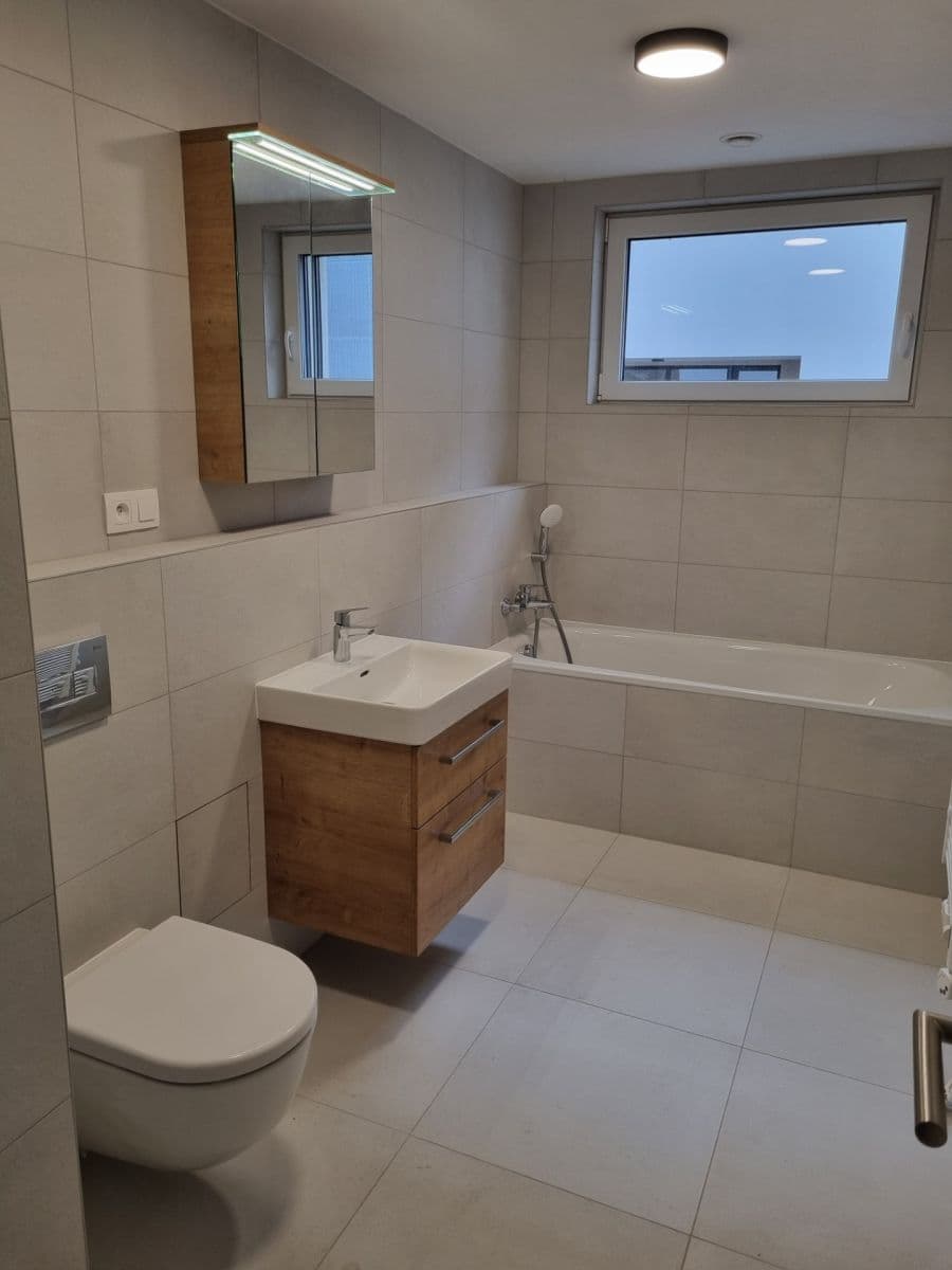 Pronájem bytu 2+kk 60 m², Pod Krocínkou, Praha, Praha Pronájem bytu 2+kk 60 m², Pod Krocínkou, Praha, Praha