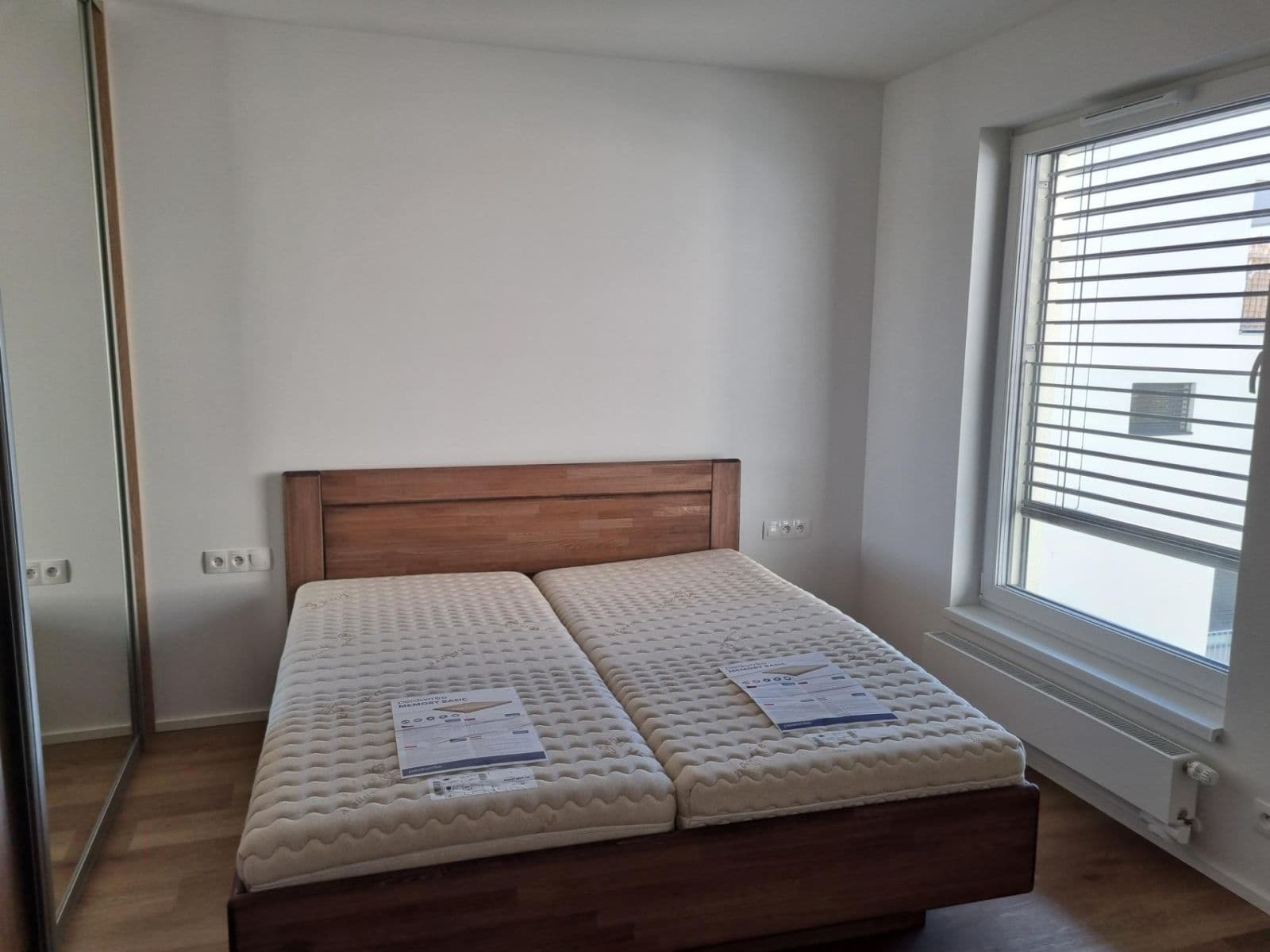 Pronájem bytu 2+kk 60 m², Pod Krocínkou, Praha, Praha Pronájem bytu 2+kk 60 m², Pod Krocínkou, Praha, Praha