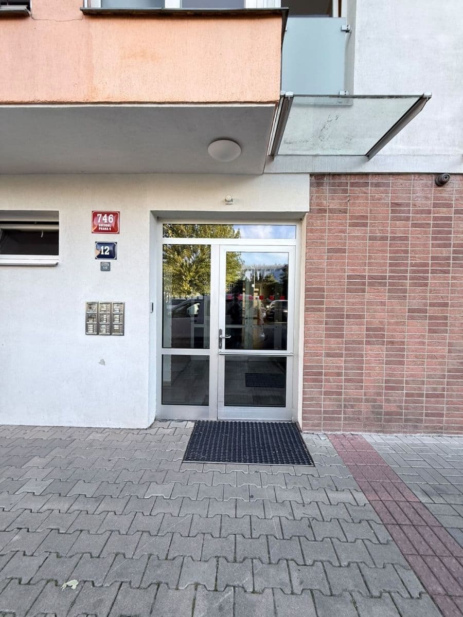Prodej bytu 2+kk 64 m², Suchdolské náměstí, Praha, Praha Prodej bytu 2+kk 64 m², Suchdolské náměstí, Praha, Praha