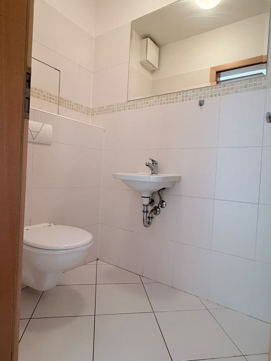 Prodej bytu 2+kk 64 m², Suchdolské náměstí, Praha, Praha Prodej bytu 2+kk 64 m², Suchdolské náměstí, Praha, Praha