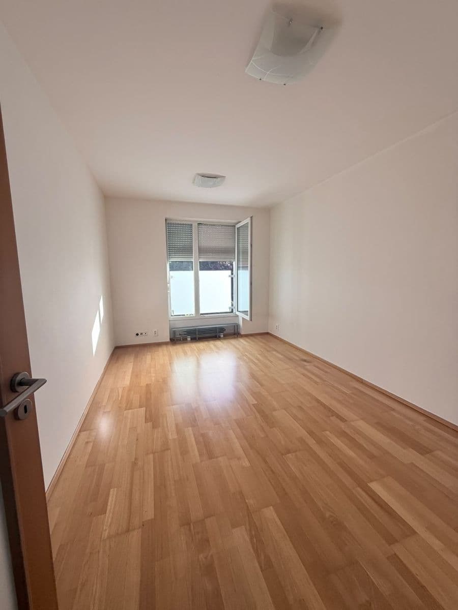 Prodej bytu 2+kk 64 m², Suchdolské náměstí, Praha, Praha Prodej bytu 2+kk 64 m², Suchdolské náměstí, Praha, Praha