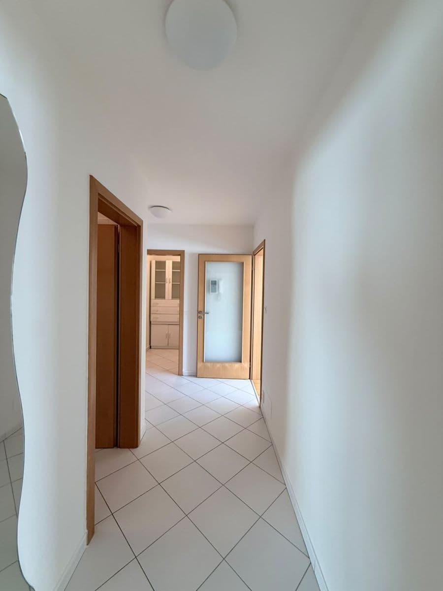 Prodej bytu 2+kk 64 m², Suchdolské náměstí, Praha, Praha Prodej bytu 2+kk 64 m², Suchdolské náměstí, Praha, Praha
