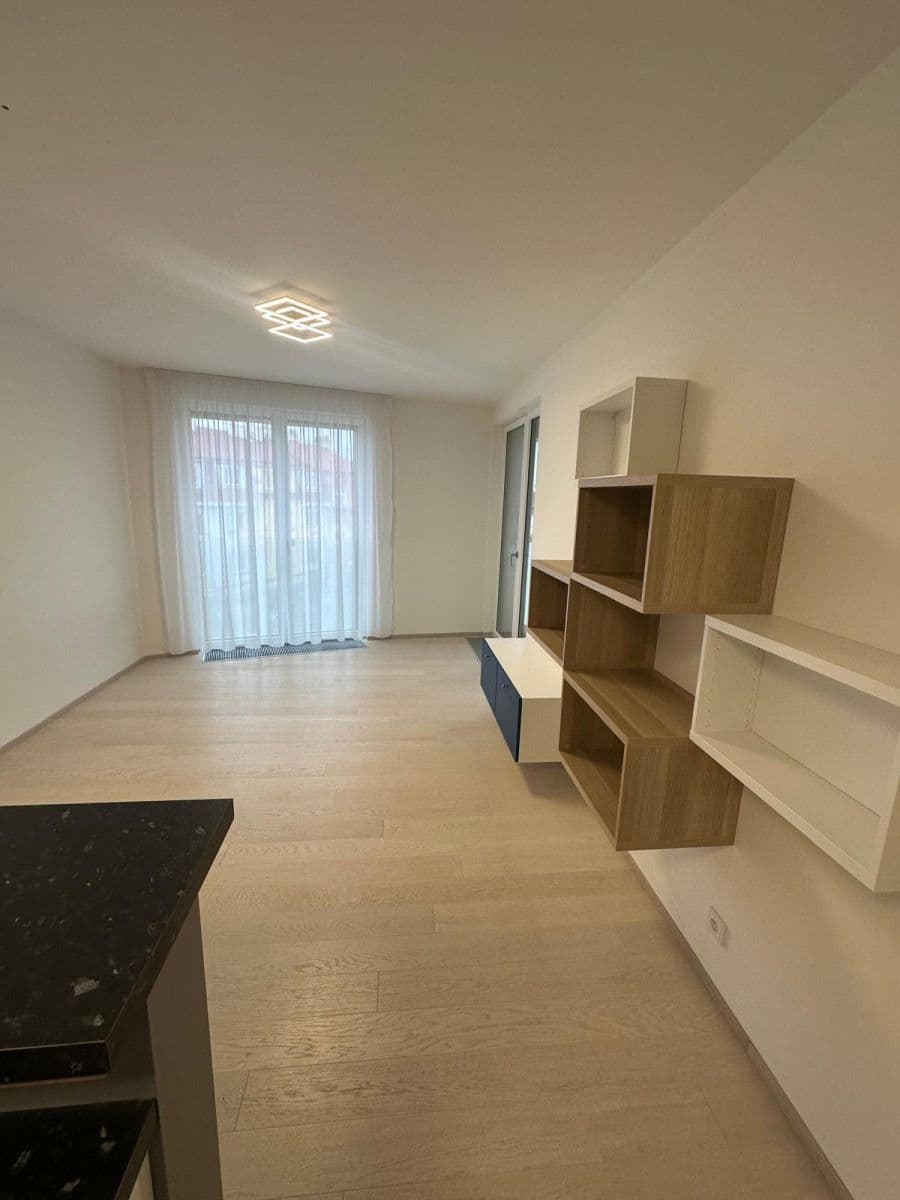 Prodej bytu 2+kk 61 m², Hodonínská, Praha, Praha Prodej bytu 2+kk 61 m², Hodonínská, Praha, Praha