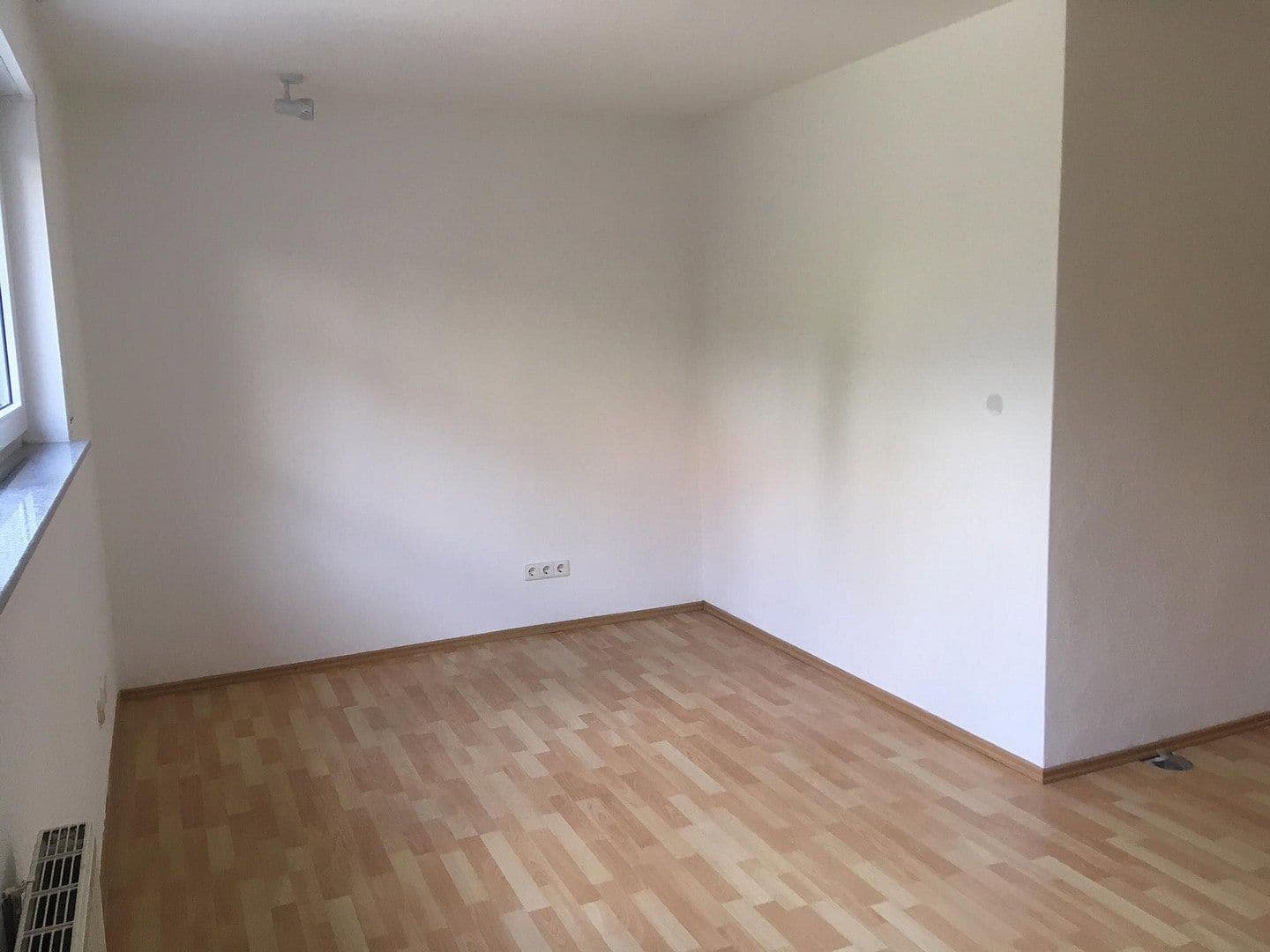 Pronájem bytu 3+1 69 m², Herrenberg, Bádensko-Württembersko Pronájem bytu 3+1 69 m², Herrenberg, Bádensko-Württembersko