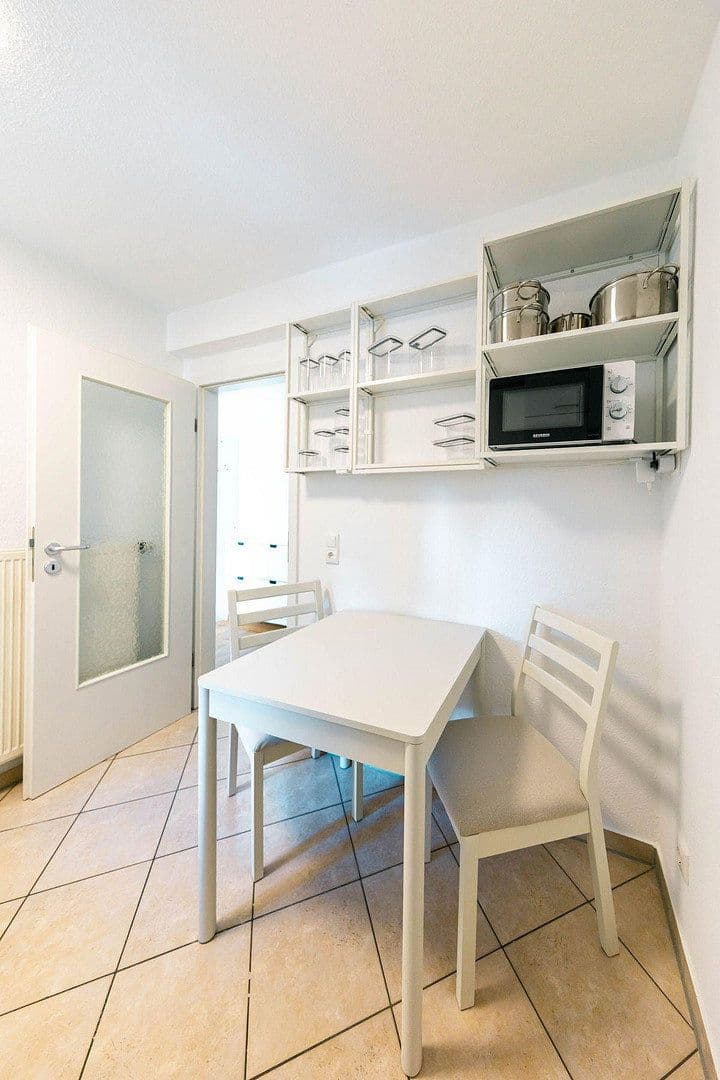 Pronájem bytu 1+1 36 m², Helmstr. 10, Erlangen, Bavorsko Pronájem bytu 1+1 36 m², Helmstr. 10, Erlangen, Bavorsko