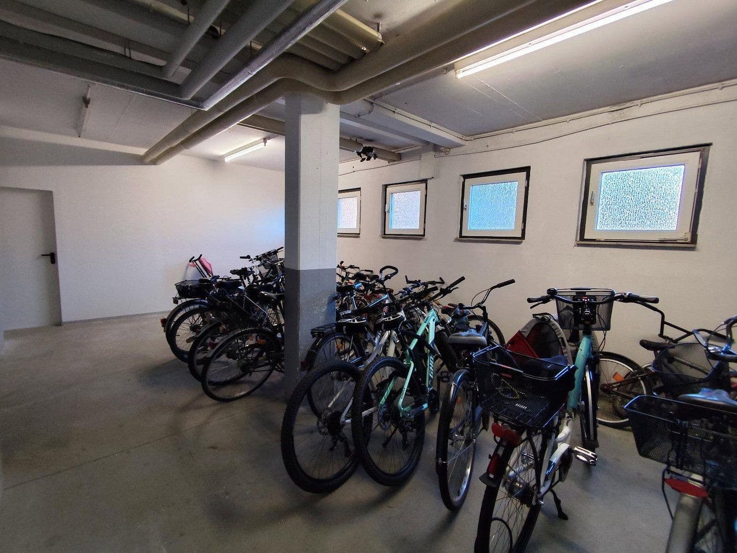 Pronájem bytu 2+1 42 m², Birkenwaldstraße 5, Obertshausen, Hessen Pronájem bytu 2+1 42 m², Birkenwaldstraße 5, Obertshausen, Hessen