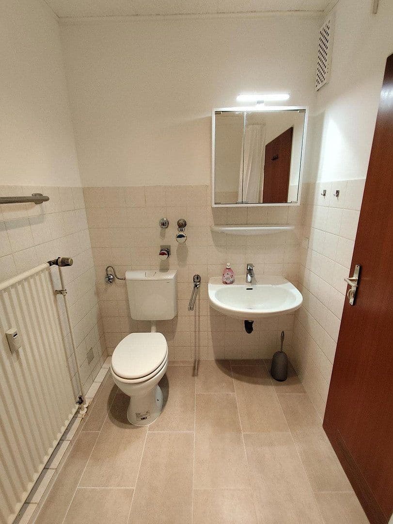 Pronájem bytu 2+1 42 m², Birkenwaldstraße 5, Obertshausen, Hessen Pronájem bytu 2+1 42 m², Birkenwaldstraße 5, Obertshausen, Hessen