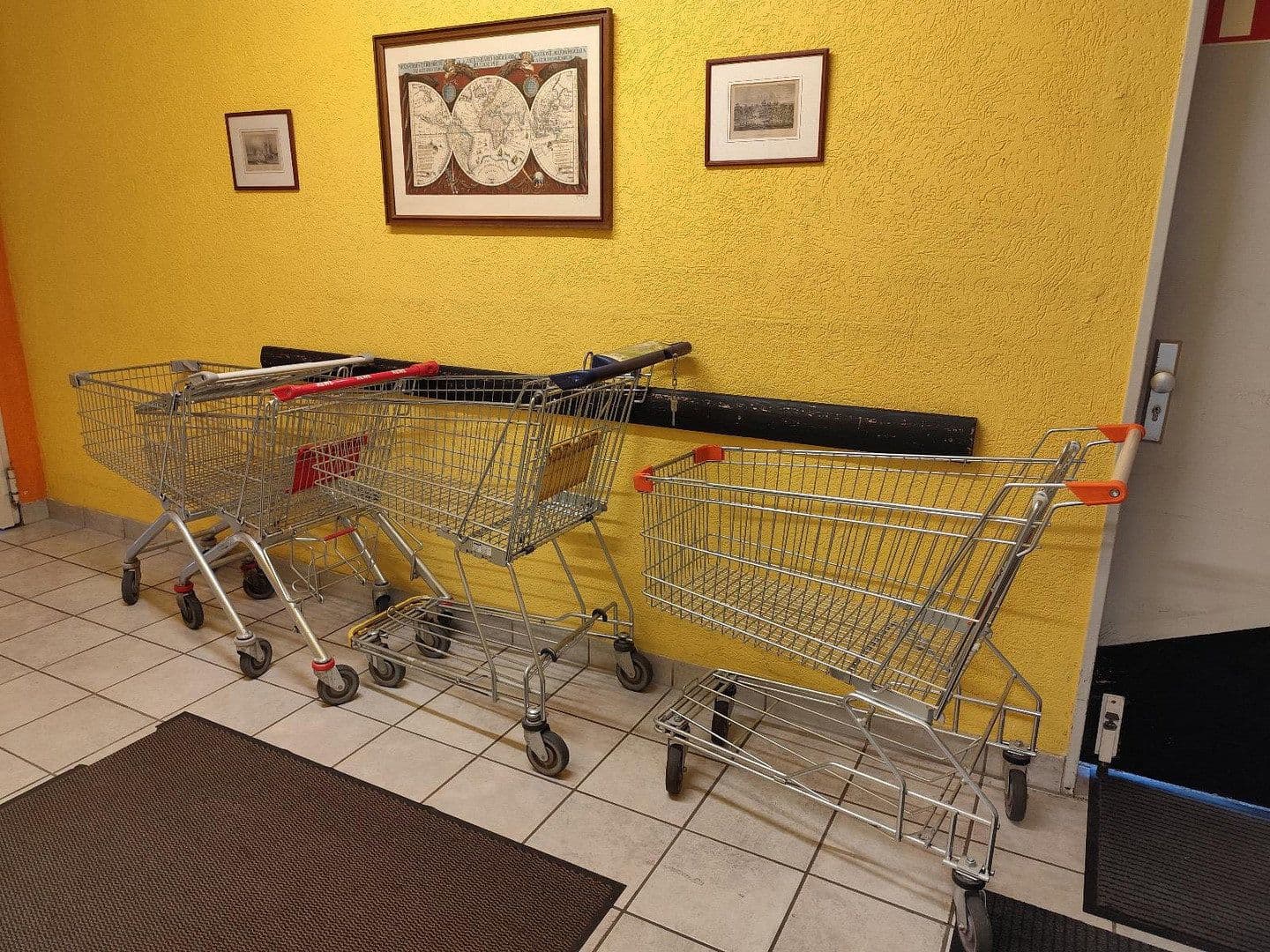 Pronájem bytu 2+1 42 m², Birkenwaldstraße 5, Obertshausen, Hessen Pronájem bytu 2+1 42 m², Birkenwaldstraße 5, Obertshausen, Hessen