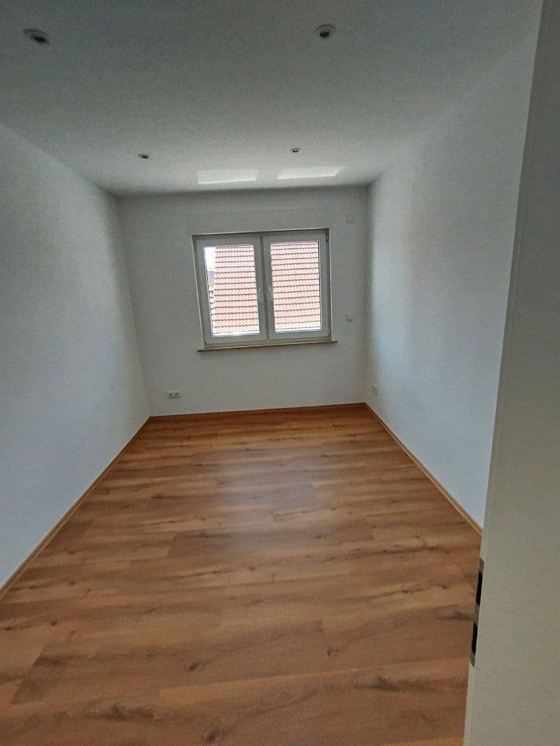 Pronájem bytu 3+1 65 m², Geleitstraße 30, Hanau, Hessen Pronájem bytu 3+1 65 m², Geleitstraße 30, Hanau, Hessen