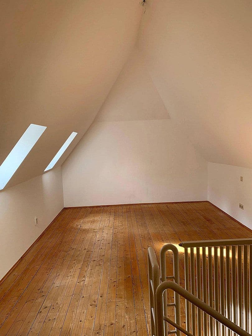 Pronájem bytu 3+1 100 m², Schloßbergstraße 21, Blieskastel, Země Sársko Pronájem bytu 3+1 100 m², Schloßbergstraße 21, Blieskastel, Země Sársko