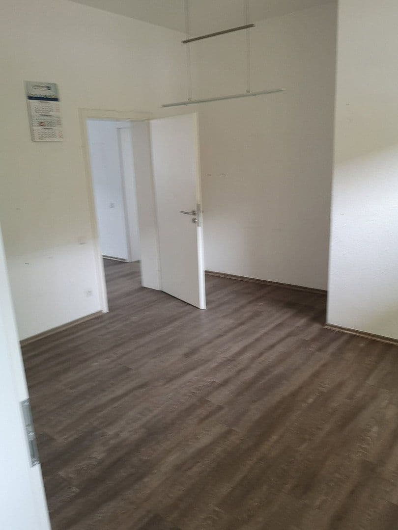 Pronájem bytu 166 m², Angermunder Straße 27, Duisburg-Großenbaum, Severní Porýní-Vestfálsko Pronájem bytu 166 m², Angermunder Straße 27, Duisburg-Großenbaum, Severní Porýní-Vestfálsko