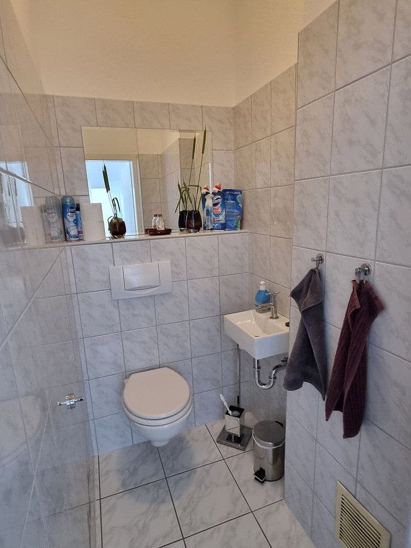 Pronájem kanceláře 107 m², Angermunder Straße 25, Duisburg-Großenbaum, Severní Porýní-Vestfálsko Pronájem kanceláře 107 m², Angermunder Straße 25, Duisburg-Großenbaum, Severní Porýní-Vestfálsko
