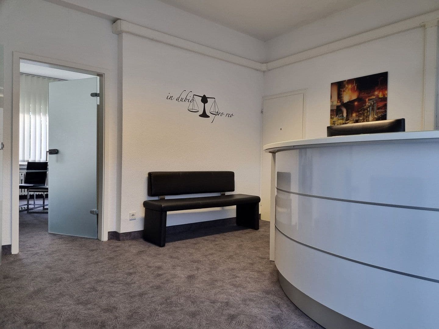 Pronájem kanceláře 107 m², Angermunder Straße 25, Duisburg-Großenbaum, Severní Porýní-Vestfálsko Pronájem kanceláře 107 m², Angermunder Straße 25, Duisburg-Großenbaum, Severní Porýní-Vestfálsko