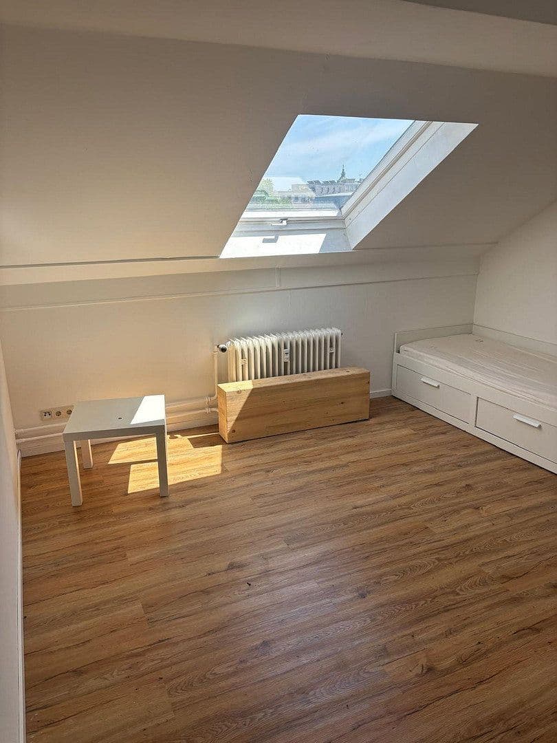 Pronájem bytu 1+1 20 m², Mannheim, Bádensko-Württembersko Pronájem bytu 1+1 20 m², Mannheim, Bádensko-Württembersko