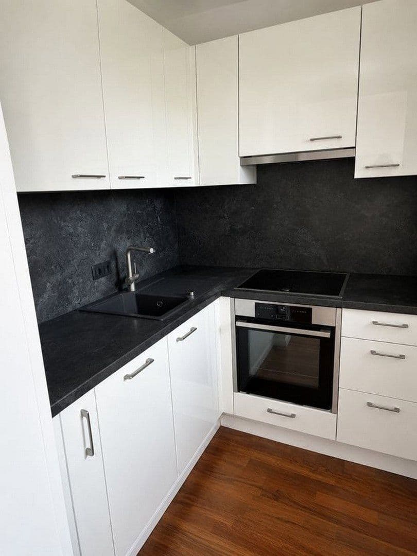 Pronájem bytu 1+1 20 m², München, Bavorsko Pronájem bytu 1+1 20 m², München, Bavorsko