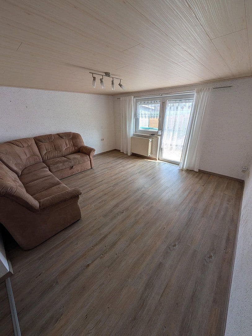 Prodej domu 220 m², pozemek 986 m², Niederwinkling, Bavorsko Prodej domu 220 m², pozemek 986 m², Niederwinkling, Bavorsko