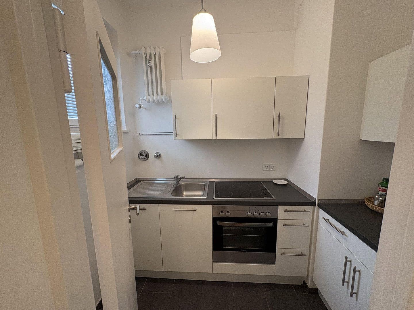 Prodej bytu 1+1 40 m², Güntzelstr.66, Berlin, Berlín Prodej bytu 1+1 40 m², Güntzelstr.66, Berlin, Berlín