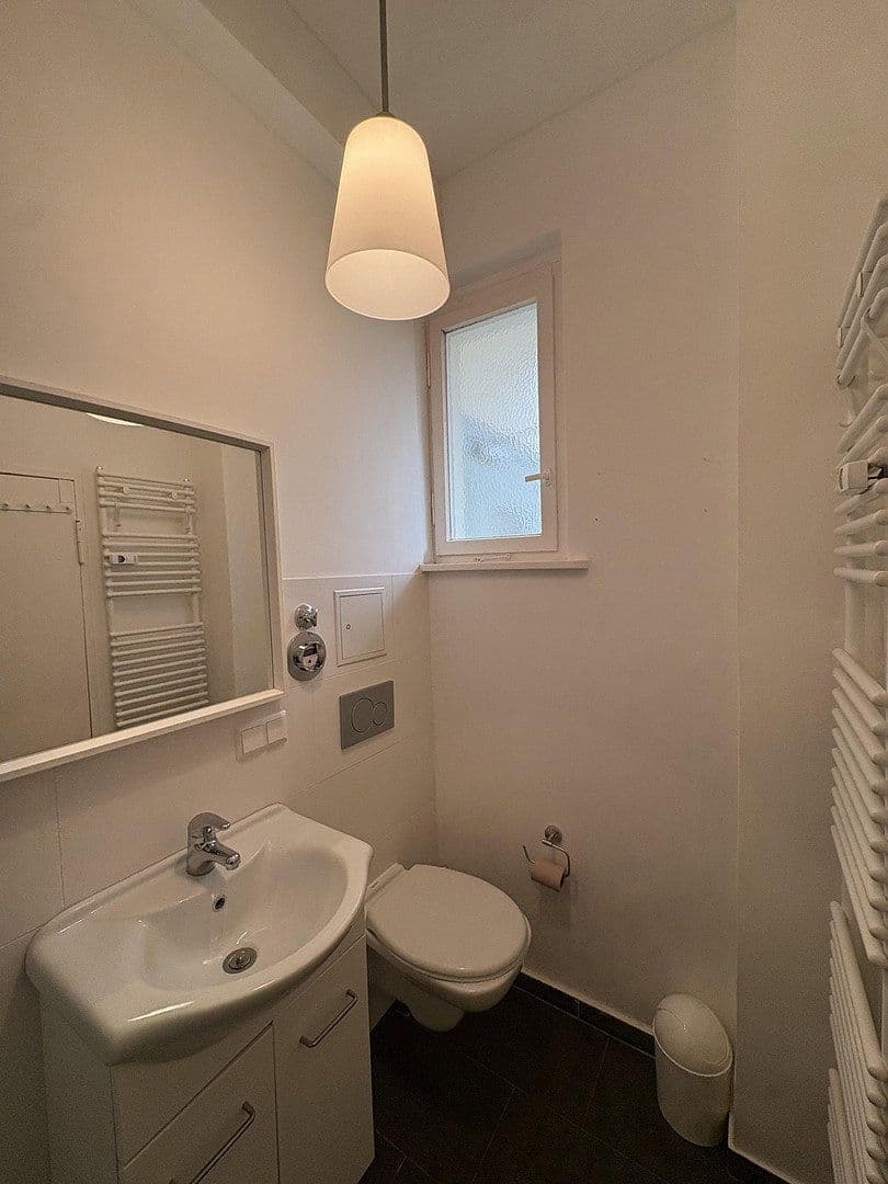Prodej bytu 1+1 40 m², Güntzelstr.66, Berlin, Berlín Prodej bytu 1+1 40 m², Güntzelstr.66, Berlin, Berlín