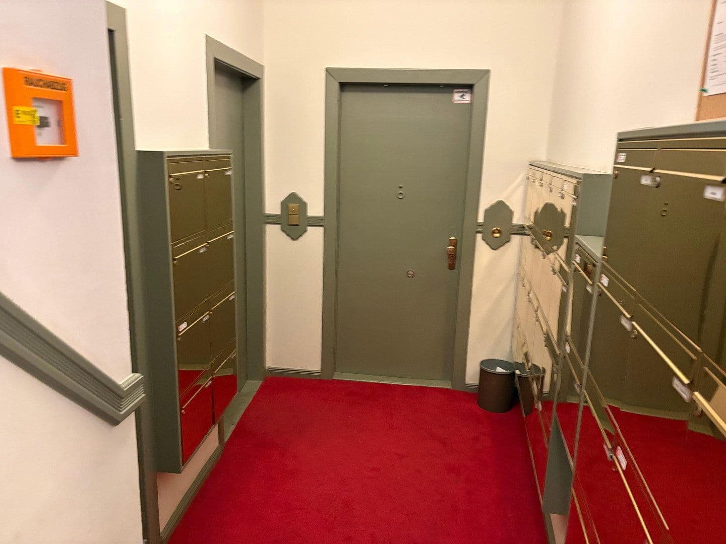 Prodej bytu 1+1 40 m², Güntzelstr.66, Berlin, Berlín Prodej bytu 1+1 40 m², Güntzelstr.66, Berlin, Berlín