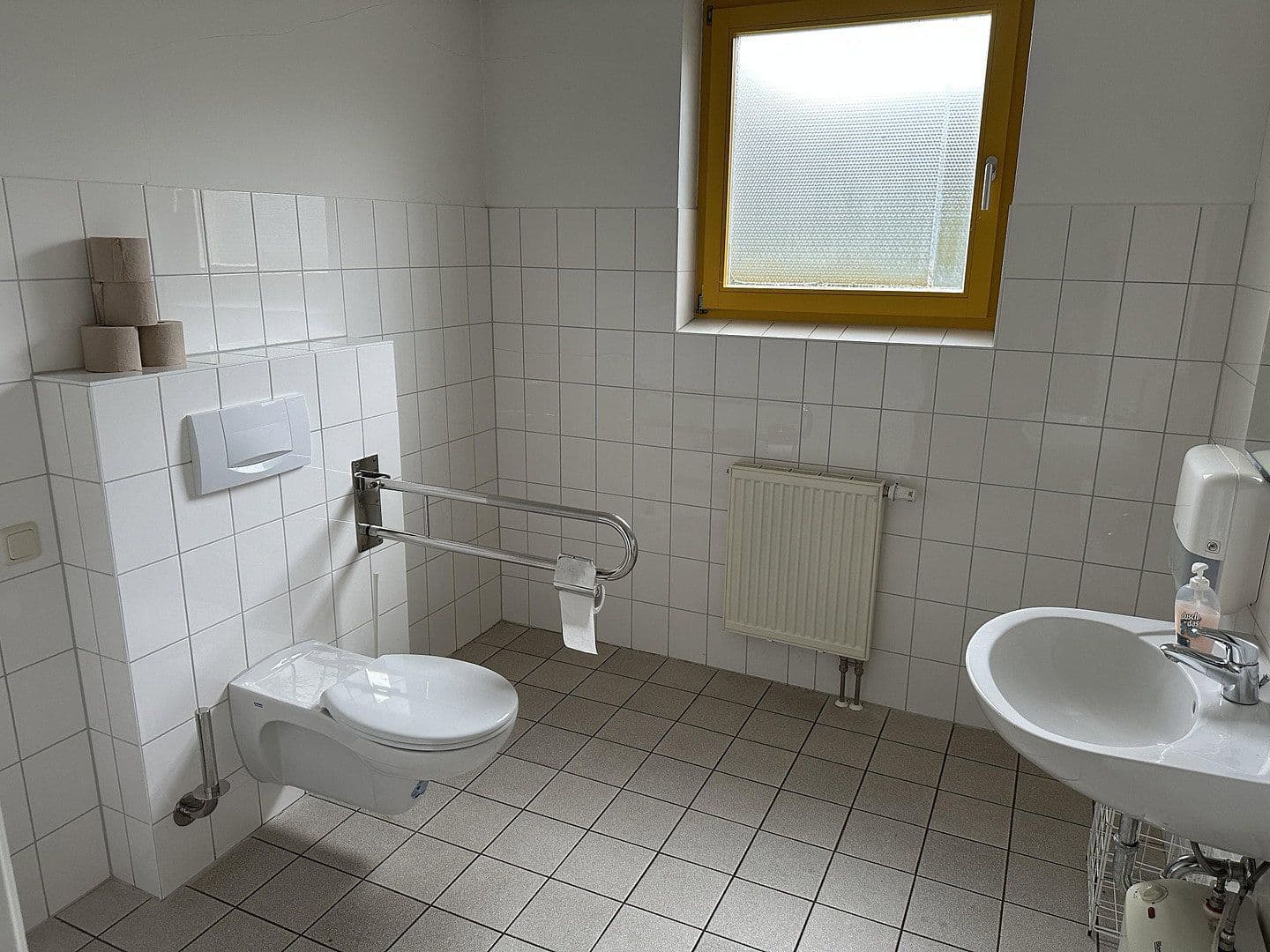 Pronájem kanceláře 141 m², Bad Kleinen, Mecklenburg-Vorpommern Pronájem kanceláře 141 m², Bad Kleinen, Mecklenburg-Vorpommern