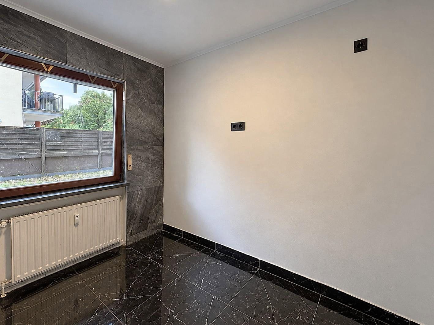 Prodej bytu 3+1 93 m², Frankfurt, Hessen Prodej bytu 3+1 93 m², Frankfurt, Hessen