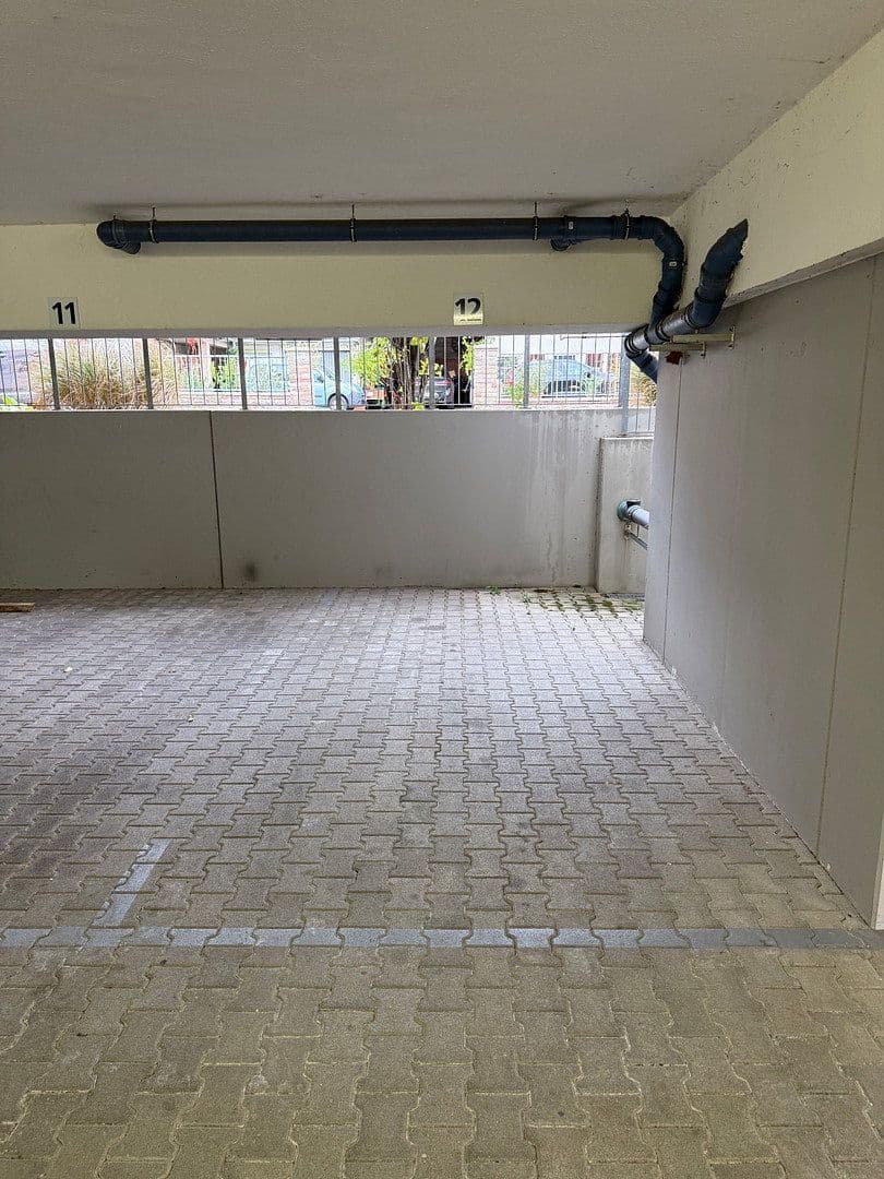 Pronájem garáže, Wasenweilerstraße 36, Ihringen, Bádensko-Württembersko Pronájem garáže, Wasenweilerstraße 36, Ihringen, Bádensko-Württembersko