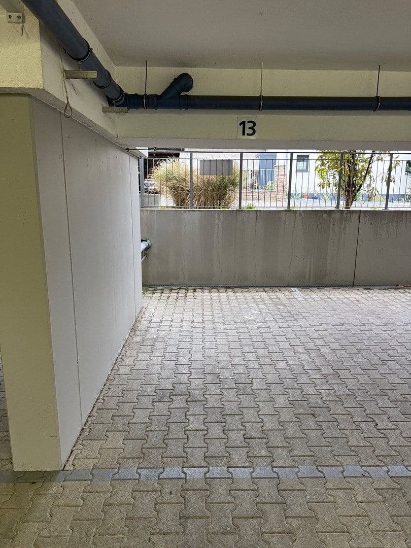 Pronájem garáže, Wasenweilerstraße 36, Ihringen, Bádensko-Württembersko Pronájem garáže, Wasenweilerstraße 36, Ihringen, Bádensko-Württembersko